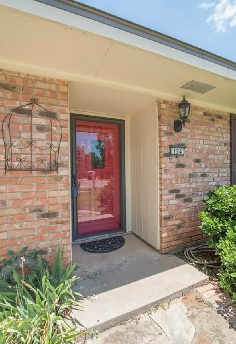 Building Photo - 124 Napoleon Dr
