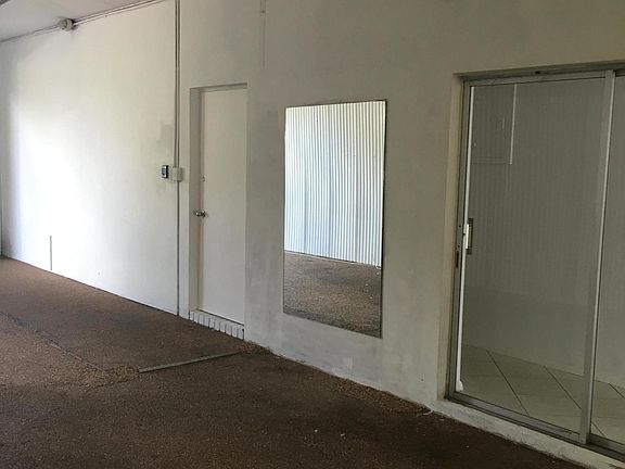 5th image of 2738-2740 NE 29th Street