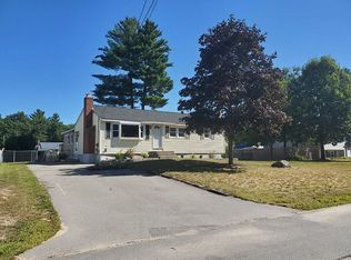 17 Oakland Rd, Pepperell, MA 01463