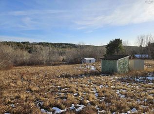 925 Mount Pleasant Rd, Lunenburg, NS B0R 1G0