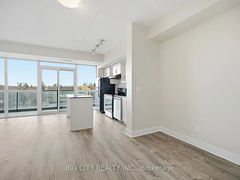 35 Brian Peck Cres #403 — Photo 22
