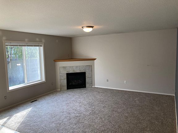 2nd image of 10321 NE 115th Ave