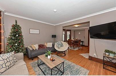 1st image of 3061 N Cramer St #15087739