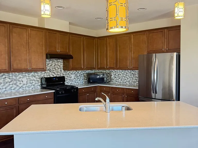 706 Topocoba St — Photo 4