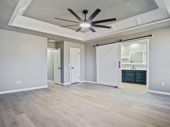 4th image of 7409 NW 121st St