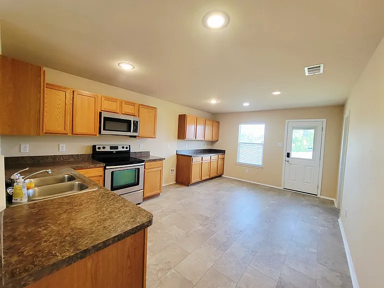 10032 Daly Dr — Photo 8
