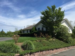 1040 Harrison Ave, Riverhead, NY 11901