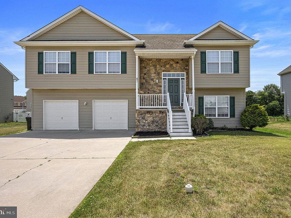 1st image of 45 Fields Dr