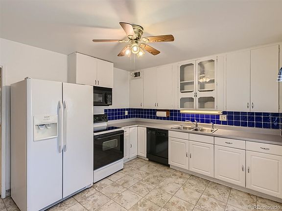 3rd image of 8941 Hoffman Way