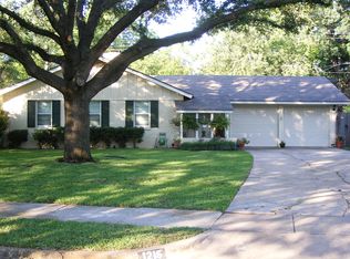 1215 Farnham Ct E, Irving, TX 75062