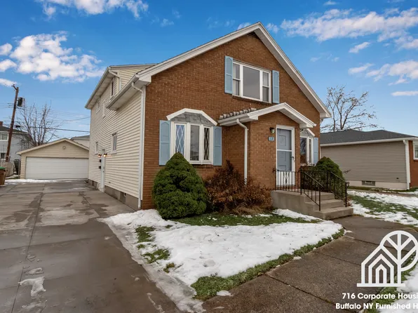 28 Poinciana Pkwy Unit 2, Buffalo, NY 14225