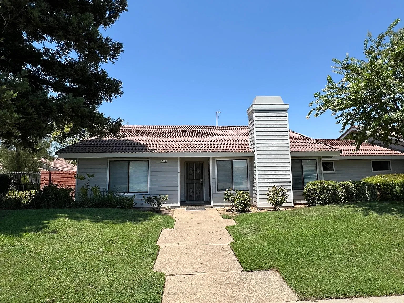 2 bed, 1315 sqft, $2,100 — Photo 1