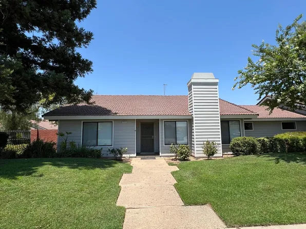 604 E Magill Ave, Fresno, CA 93710
