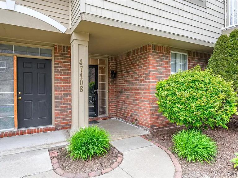 47408 Pembroke Dr — Photo 4