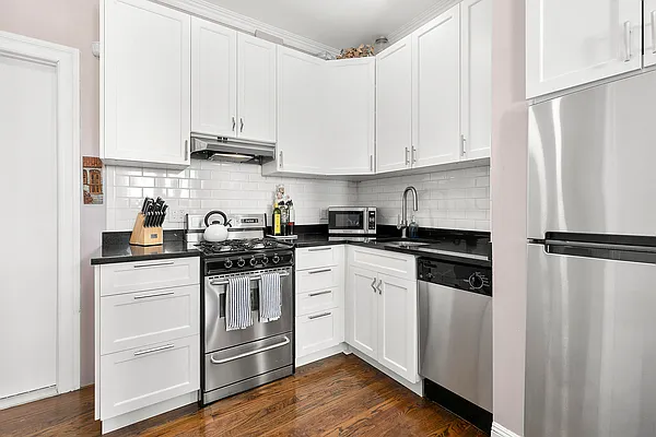 Sold by Compass | media 4