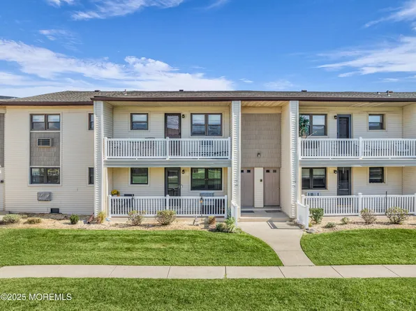 149 Wharfside Drive #705, Monmouth Beach, NJ 07750