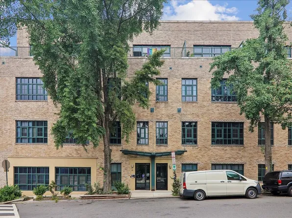 1701 Kalorama Rd NW Unit 403, Washington, DC 20001