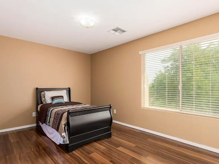 14586 W Mauna Loa Ln — Photo 15