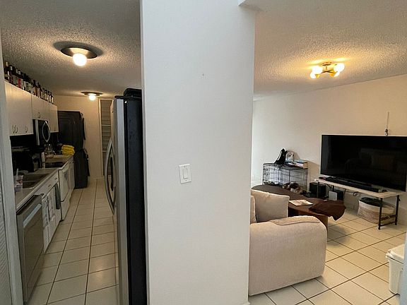 2nd image of 2612 Condominio Alborada #1