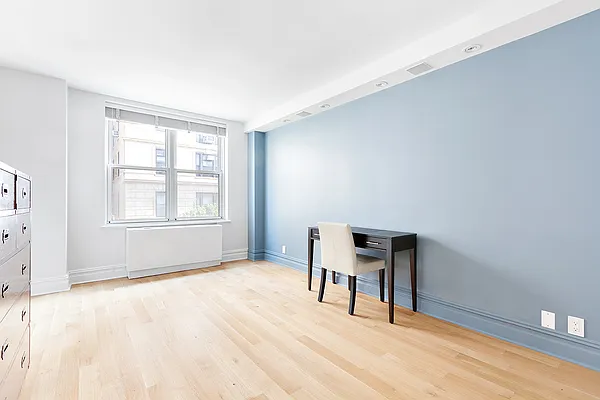 Sold by TWINSTONE PROPERTIES | media 16