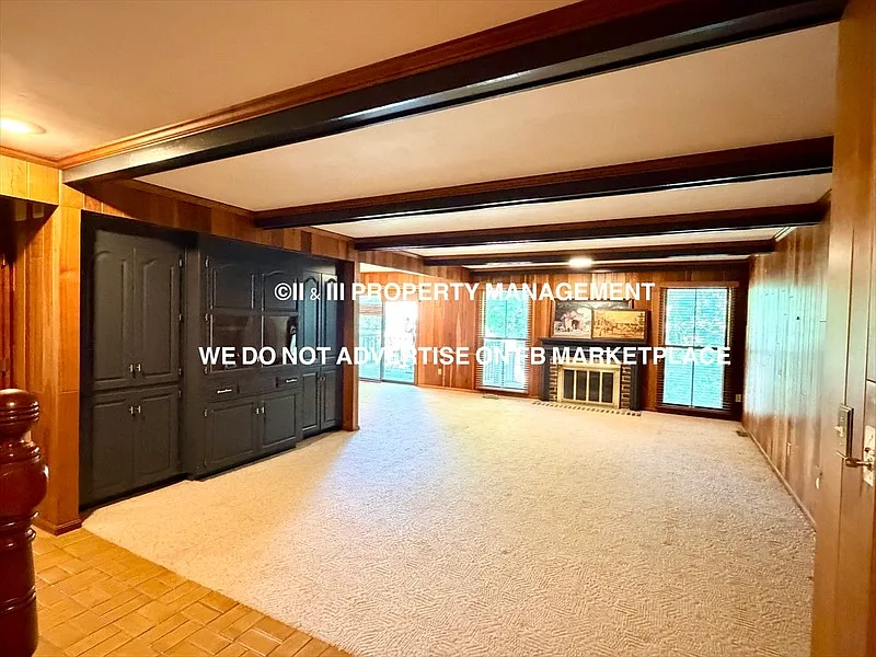 4 bed, 3.5 bath, 2300 sqft, $2,900 — Photo 3