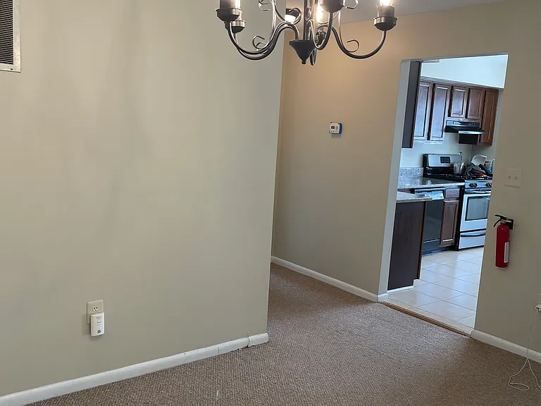 115 Cascade Ct #8 — Photo 6