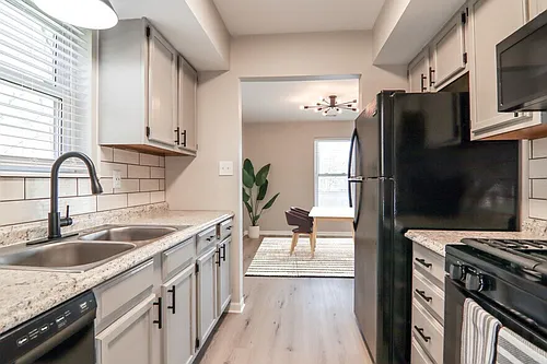 Hunter's Pond Apartments Photo 1