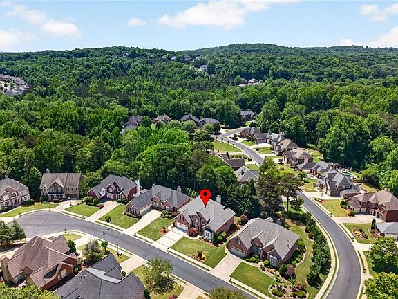 2nd image of 3913 Springtree Ln