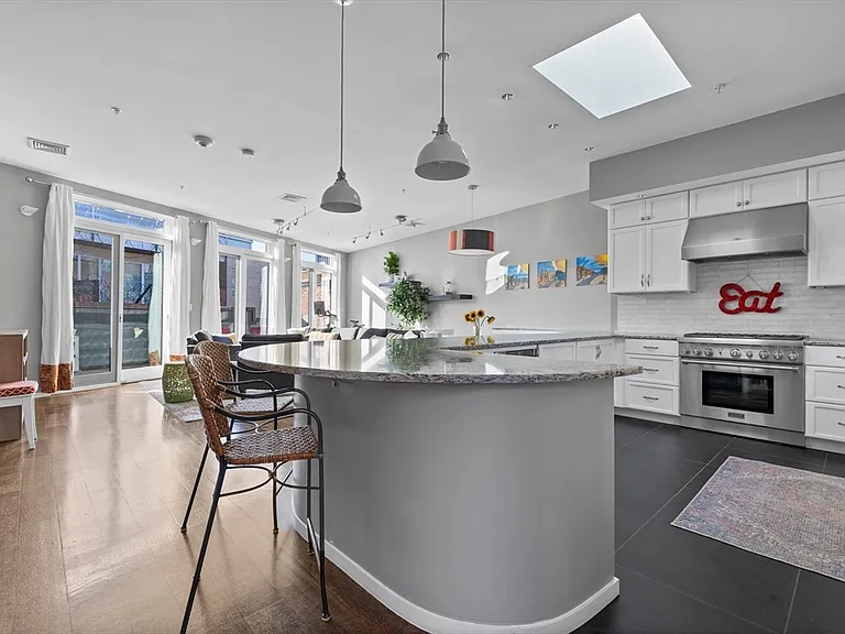 133 Salem St #PENTHOUSE — Photo 5