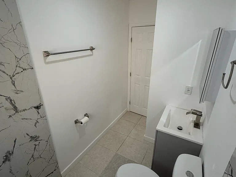 49 NW 30th Ave #2 — Photo 14