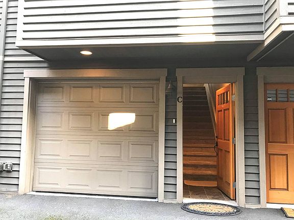 3rd image of 1017 NE 125th St Suite C