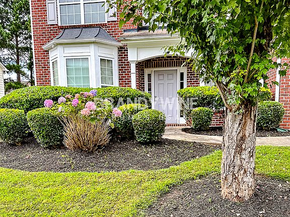 2nd image of 5209 Lakerock Dr SW