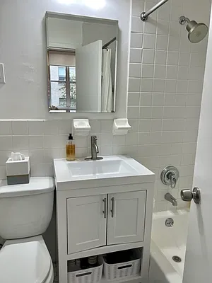 Rented by Buchbinder & Warren | media 7