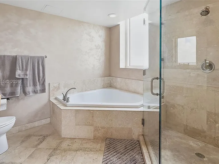 1755 E Hallandale Beach Blvd #2303E — Photo 12