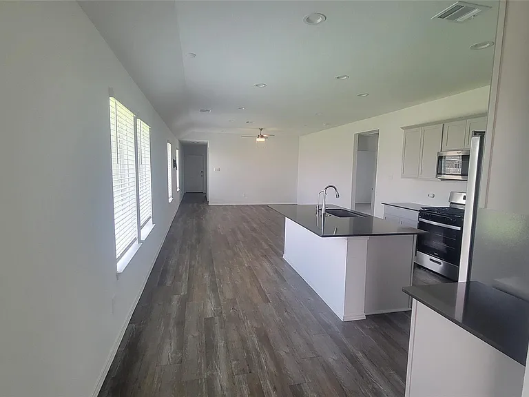 5108 Marcasca Dr — Photo 35