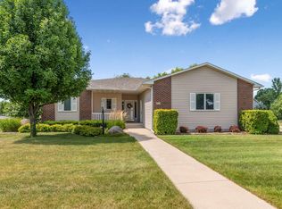 813 Cherokee St, Nevada, IA 50201