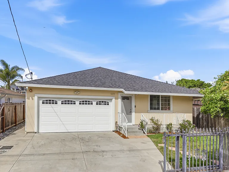 609 Stanford Ave — Photo 109