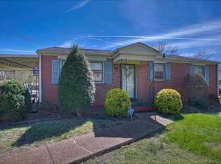 395 Strasser Dr, Nashville, TN 37211