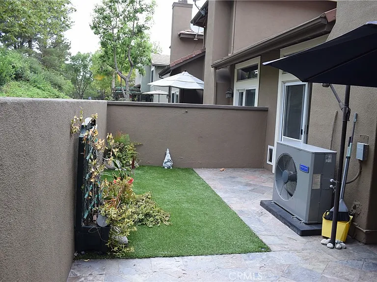 717 S Glenhurst Dr — Photo 33