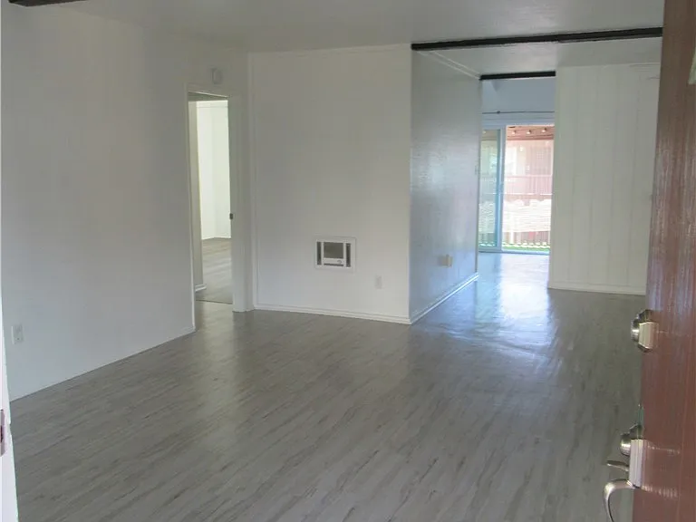 1030 W Macarthur Blvd #154 — Photo 2