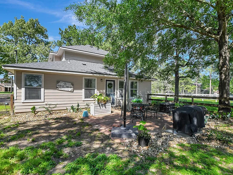 25401 Hunting Trl — Photo 38