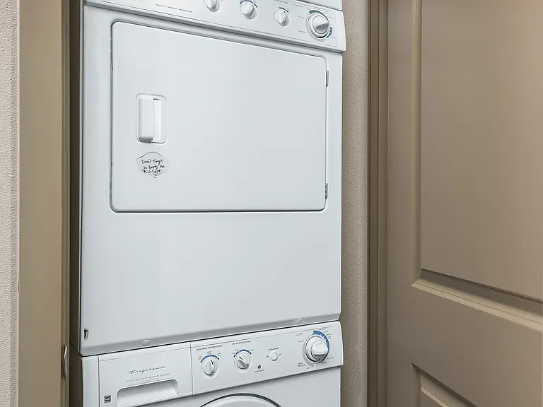 In-unit washer/dryer
