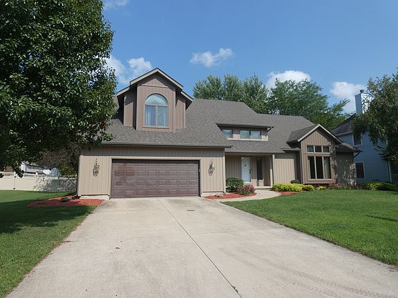 2nd image of 222 Barrington Ln