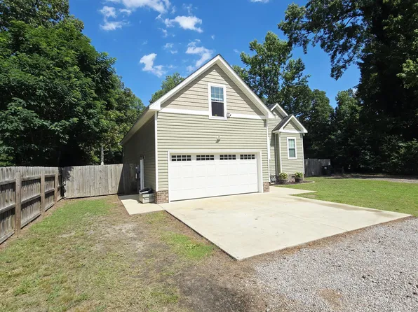 411 NW Backwoods Road, Moyock, NC 27958