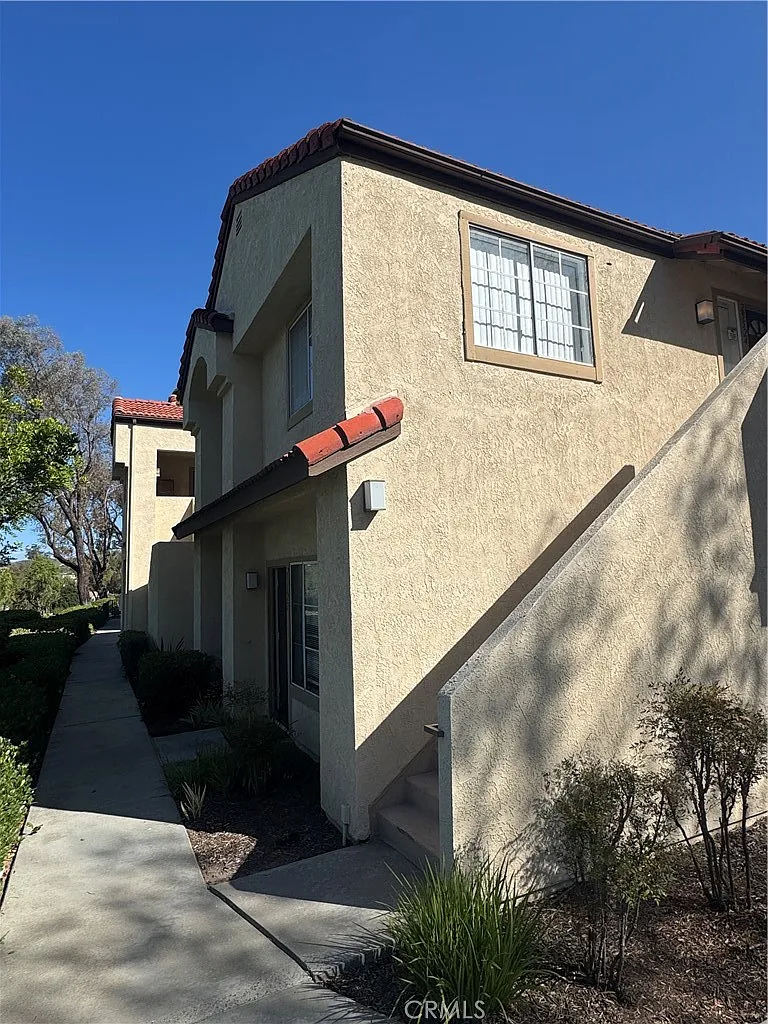 2 bed, 953 sqft, $2,995 — Photo 1