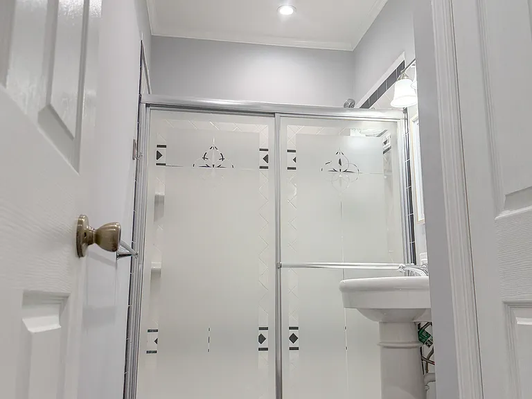 4 Newfield St #1 — Photo 10