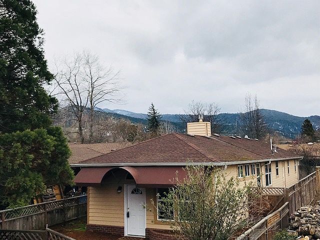 1st image of 811 Twin Pines Cir