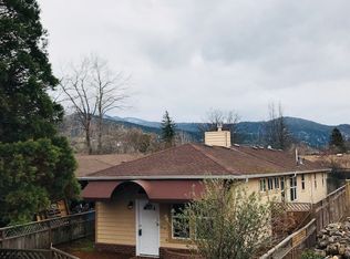 811 Twin Pines Cir, Ashland, OR