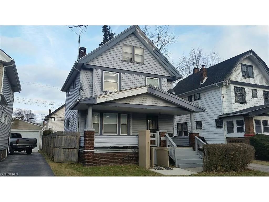 1265 E 134th St photo 1