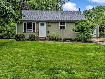 7516 Foster St, Overland Park, KS, 66204